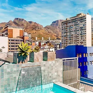 urban-oasis-aparthotel-and-spa.hotels-capetown.com/